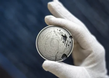 НБУ випустив унікальну срібну монету до 35-річчя Незалежності України