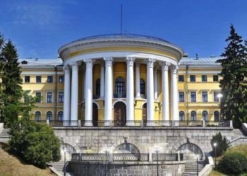 Жовтневий палац у Києві вартістю близько 1 млрд грн планують націоналізувати Економіка