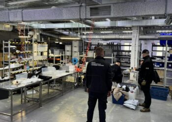 На Київщині закрили підпільний цех з виробництва рідин для електронних сигарет: вилучено продукції на 45 млн грн