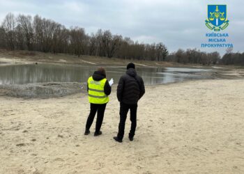 Озеро Синє на Виноградарі – під час розчистки водойми завдали збитки у 700 тисяч гривень | ПРО ГОЛОВНЕ