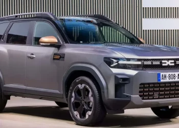 Представлений Dacia Bigster з повним приводом та економічними моторами — АВТО