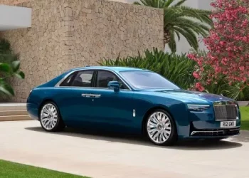 Представлений Rolls-Royce Ghost Series II 2025 — АВТО