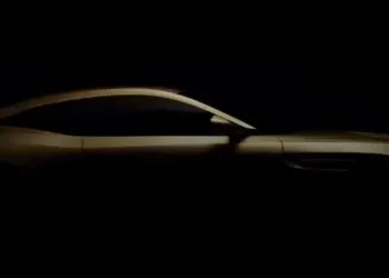 Стиль Бонда повертається: Aston Martin запускає спортивний автомобіль DB12 — АВТО