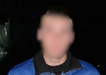 У Михайлівці-Рубежівці 19-річний хлопець всадив ножа неповнолітньому