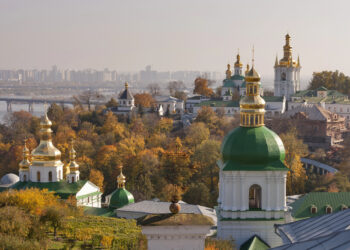 В Україні буде подекуди хмарно, але без опадів. Прогноз погоди на 27 жовтня