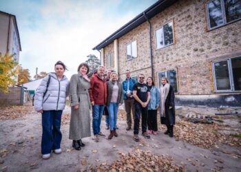 До Бучі завітала Міжнародна благодійна організація “Hope and Homes for children”