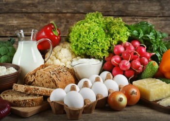 Яйця, хліб та овочі: чому українці платять за продукти все більше |