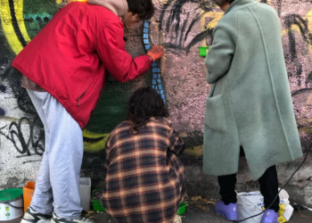 Київські мозаїки відновлюють активісти на нових локаціях | ПРО ГОЛОВНЕ