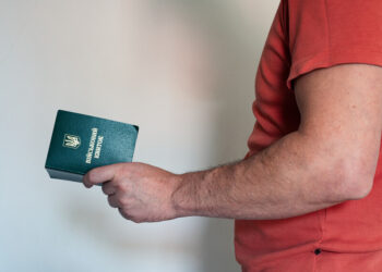 Логіка зупинки бронювання критичних працівників викликає запитання – експертка