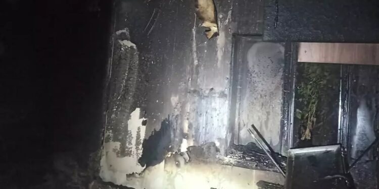 На Броварщині чоловік постраждав під час пожежі в своєму помешканні