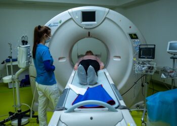 На Київщині не потрібно сплачувати за КТ при лікуванні інсульту у лікарнях, які мають договір з НСЗУ – Гусак