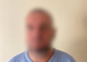 На Київщині шахрай обдурював людей, пропонуючи “правову допомогу”