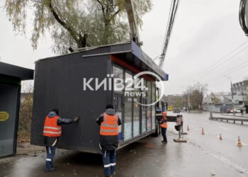 На Нивках демонтували МАФи | ПРО ГОЛОВНЕ