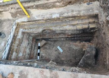 На Подолі заасфальтували археологічний розкоп біля Могилянки | ПРО ГОЛОВНЕ