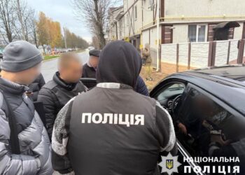 Поліція Київщини затримала лікаря, який торгував призначенням інвалідності