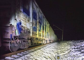 У Фастові електропотяг смертельно травмував чоловіка: поліція Київщини розслідує обставини