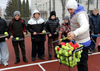 У Миронівці з’явився новий спортивний майданчик (ВІДЕО)