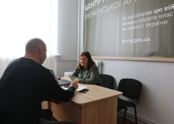За кількістю жінок, які хочуть служити у ЗСУ, лідирує дві західні області України