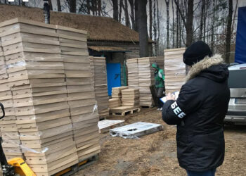 БЕБ ліквідувало підпільні цехи з виробництва сигарет на Київщині