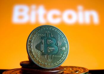 Ціна на Bitcoin перевищила 100 тисяч доларів |