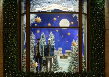 ЦУМ презентував святкові вітрини до Різдва | ПРО ГОЛОВНЕ