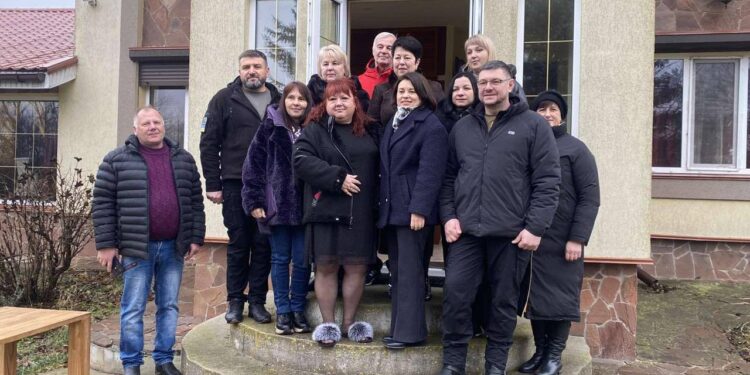 Дитячий будинок сімейного типу отримав новий дім на Київщині (ФОТО)