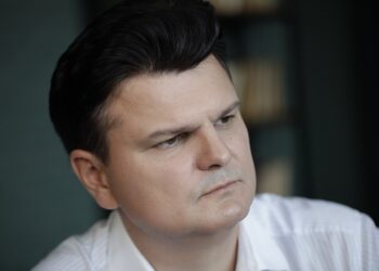 Другу добу тривають обшуки вдома у народного депутата Горбенка