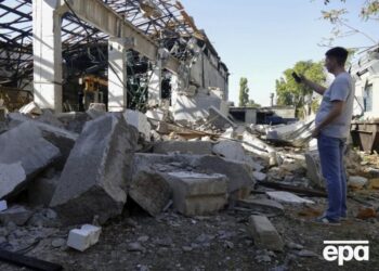 Іноземцям пропонують “воєнні” тури містами України, які зазнали пошкоджень унаслідок війни