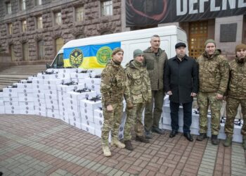 Кличко передав 4-й бригаді НГУ партію FPV-дронів від київської громади