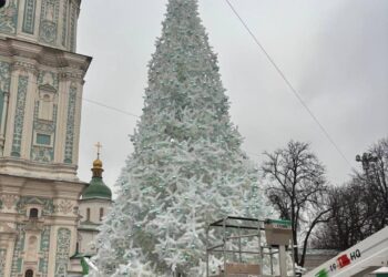 Куди піти в Києві на Новий Рік 2025 — головні ялинки, резиденції та зимові локації | ПРО ГОЛОВНЕ