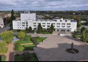 На центральній площі Бородянки створюють новий парк