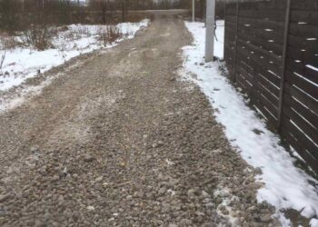 На Київщині ремонтують дороги за допомогою переробленого будівельного сміття | ПРО ГОЛОВНЕ