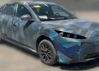 Найдешевший седан BYD на електротязі показали наживо — АВТО