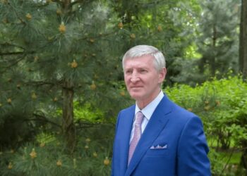 “Ще понад 1500 захисників Маріуполя в полоні”. Ахметов продовжив роботу проєкту “Серце Азовсталі”