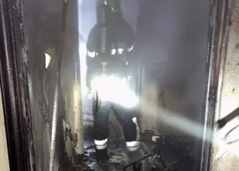 У Крюківщині чоловік вистрибнув із вікна багатоповерхівки, рятуючись від пожежі