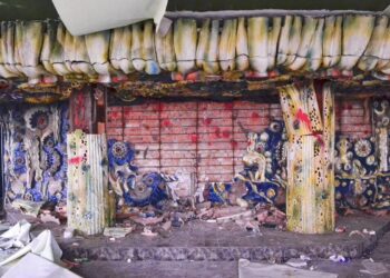 Унікальне керамічне пано знищили у ресторані Маяк у Дніпрі – чим воно цікаве | ПРО ГОЛОВНЕ