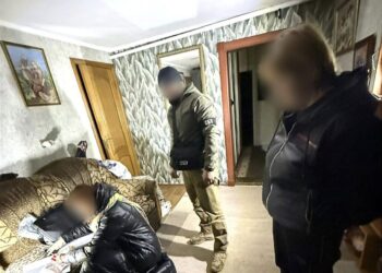 Вимагали 28 тисяч доларів неіснуючого боргу: поліція Київщини повідомила про підозру зловмисникам