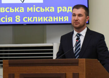 В.о. мера Чернігова Ломако пішов із посади через тиск із боку влади, але й далі працюватиме як депутат