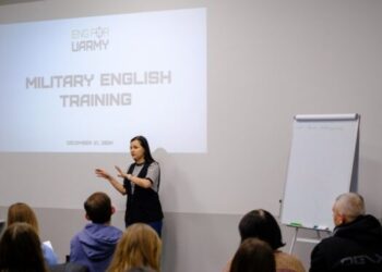 Жителів Київщини безплатно навчатимуть військовій англійській