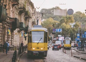 Берлінські трамваї вже курсують Львовом | ПРО ГОЛОВНЕ
