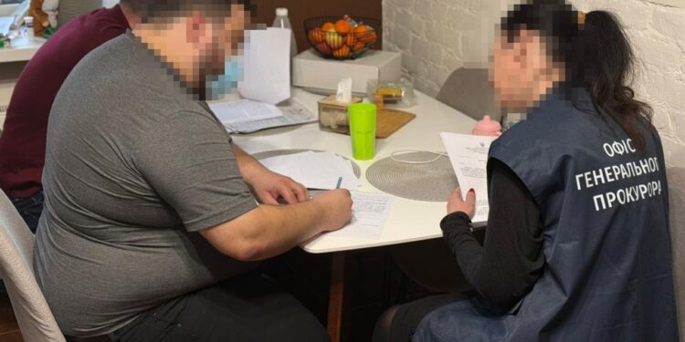 ДБР підозрює адвоката з Київщини у зливі інформації з ЄРСР