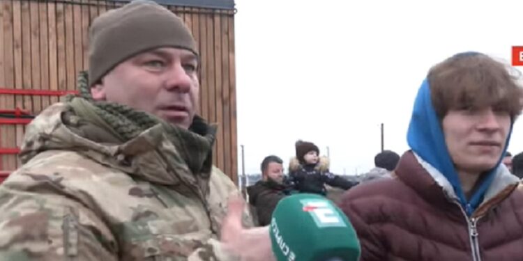Як “Білі янголи” допомогли родині з Мар’їнки евакуюватися до Білої Церкви (ВІДЕО)