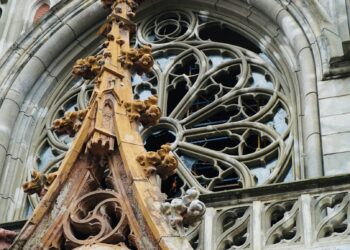 Костел святого Миколая в Києві – реставрація після обстрілу та боротьба громади | ПРО ГОЛОВНЕ