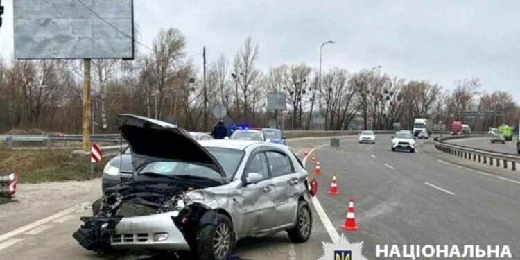Поліція розслідує обставини ДТП з потерпілою на Фастівщині