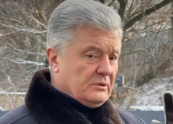 Порошенко вбрався в куртку Loro Piana за 800 тис. грн, щоб зняти піар-ролик про війну – Гладких