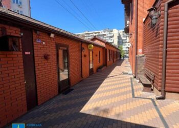 Ресторан на Березняках, який побудували незаконно, можуть знести | ПРО ГОЛОВНЕ