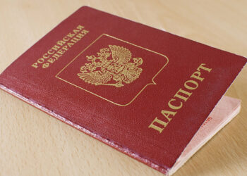 Росіяни створили в окупації реєстр українців без паспорта РФ, вони мають виїхати або дістати “підставу” для проживання