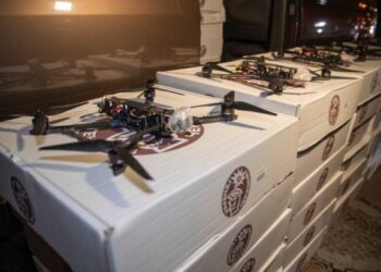 Сотні дронів отримали бійці 72 білоцерківської бригади ім. Чорних Запорожців від громади Києва