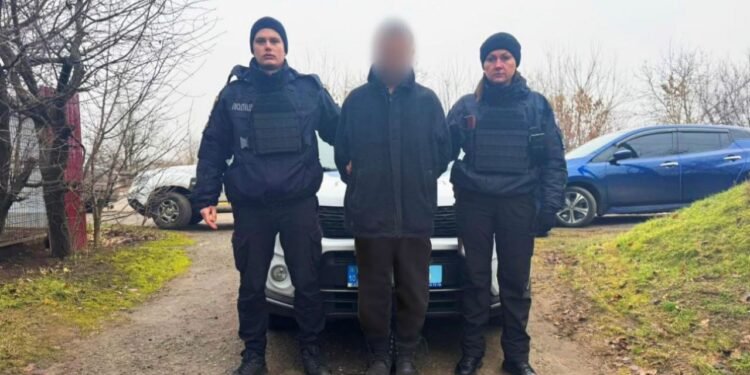 В Яготині поліція затримала чоловіка, який вчинив наругу над прапором України
