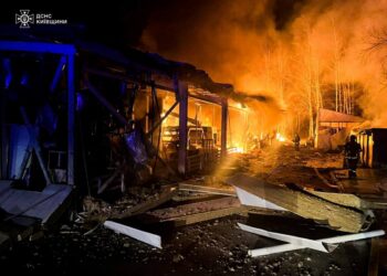 Ворожа атака на Київщину: у Вишневому частково зруйнований будинок